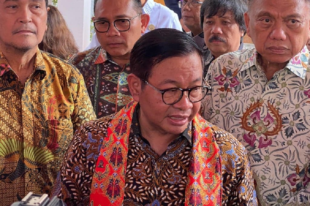 Tegas! Pramono Larang Ormas Sweeping Warung Makan selama Ramadan