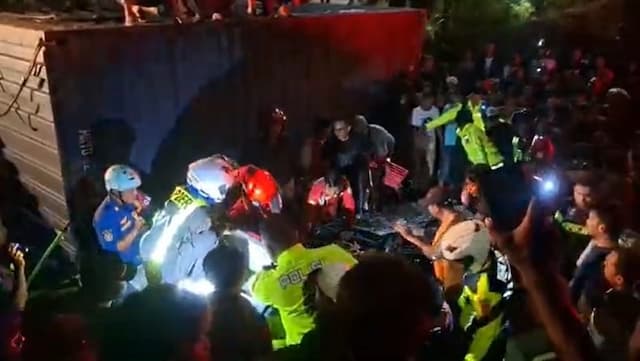 Usut Kecelakaan Maut di Karawang, Pak Ogah Arahkan Truk ke Jalan Sempit Akan Diperiksa