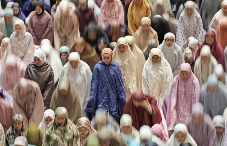 Umat Islam Bakal Puasa Ramadan 2 Kali Setahun pada 2030, Simak Tanggalnya!