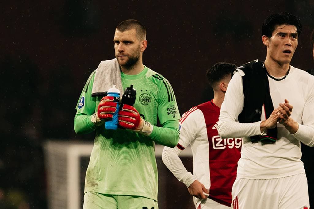 Ngeri! Maarten Paes Ngamuk Maki-maki Rekan Setim di Ajax, Ada Apa?