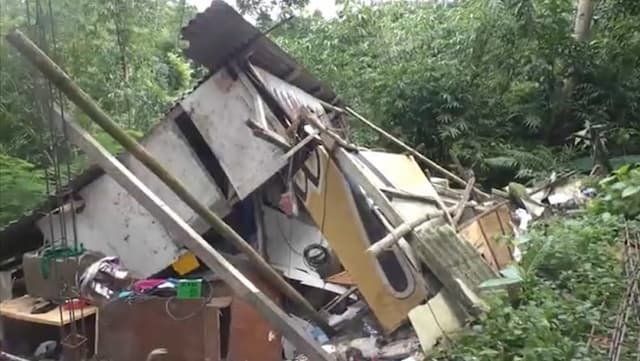 Tanah Bergerak Meluas di Semarang, 2 Rumah Roboh