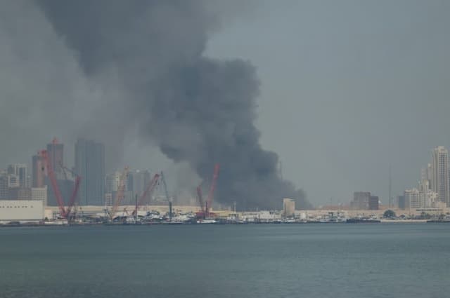 Inikah Alasan Mengapa Iran Menyerang UEA Membabi-buta?