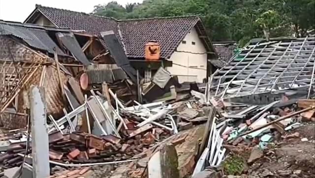 Tanah Bergerak di Sukabumi Meluas, 101 Rumah Rusak dan 367 Warga Mengungsi