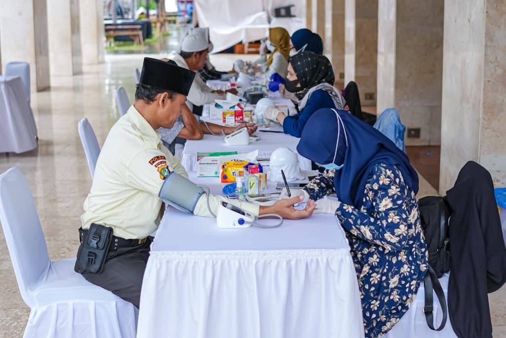 Ramadan 2026, Jemaah Masjid Istiqlal Dapat Edukasi Gaya Hidup Halal