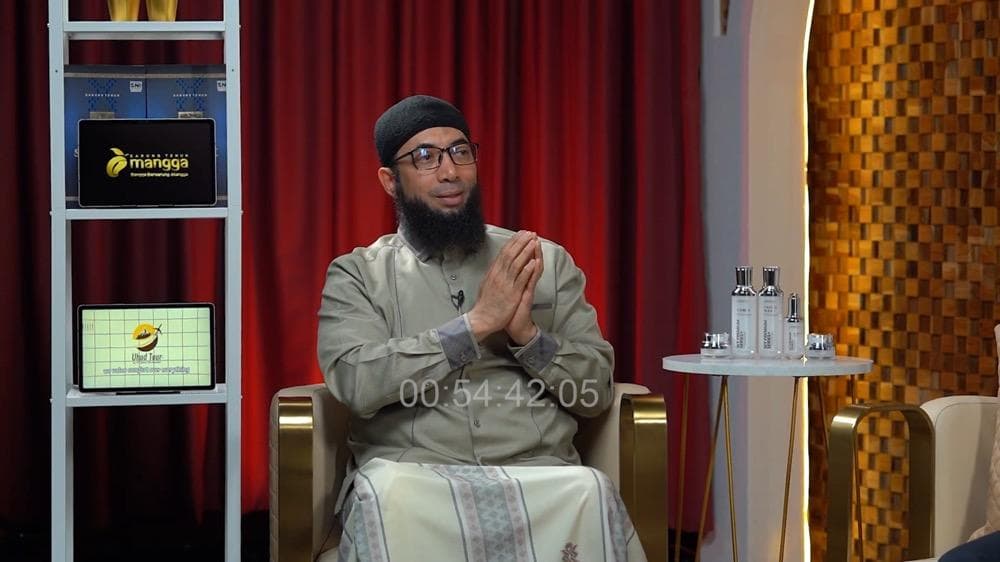 Ustaz Khalid Basalamah Ingatkan Masyarakat Tak Mudah Kritik Kebijakan: Lihat Sisi Positifnya