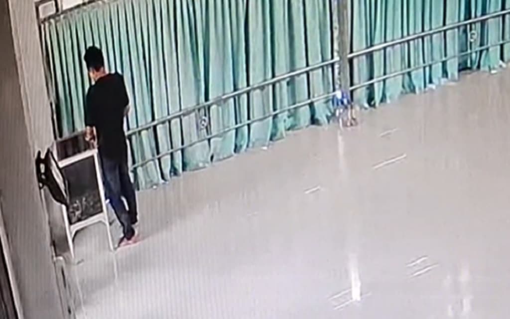 Viral Pasutri Bawa Anak Bobol Kotak Infak Masjid di Labuhanbatu Utara, Modus Salat