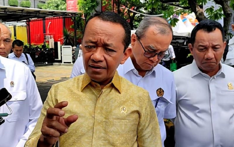 Harga Minyak Dunia Menggila, Bahlil Jamin BBM Subsidi Tak Naik Jelang Lebaran