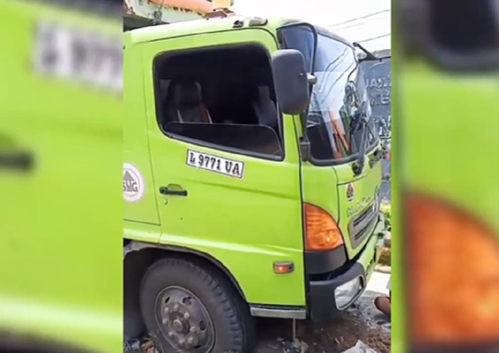Ngeri! Detik-Detik Truk Tronton Ren Blong Tabrak 5 Pemotor di Blora Tewaskan 1 Orang
