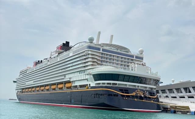 Ide Libur Lebaran, Jelajahi Disneyland di Atas Laut Lewat Kapal Pesiar Disney Adventure