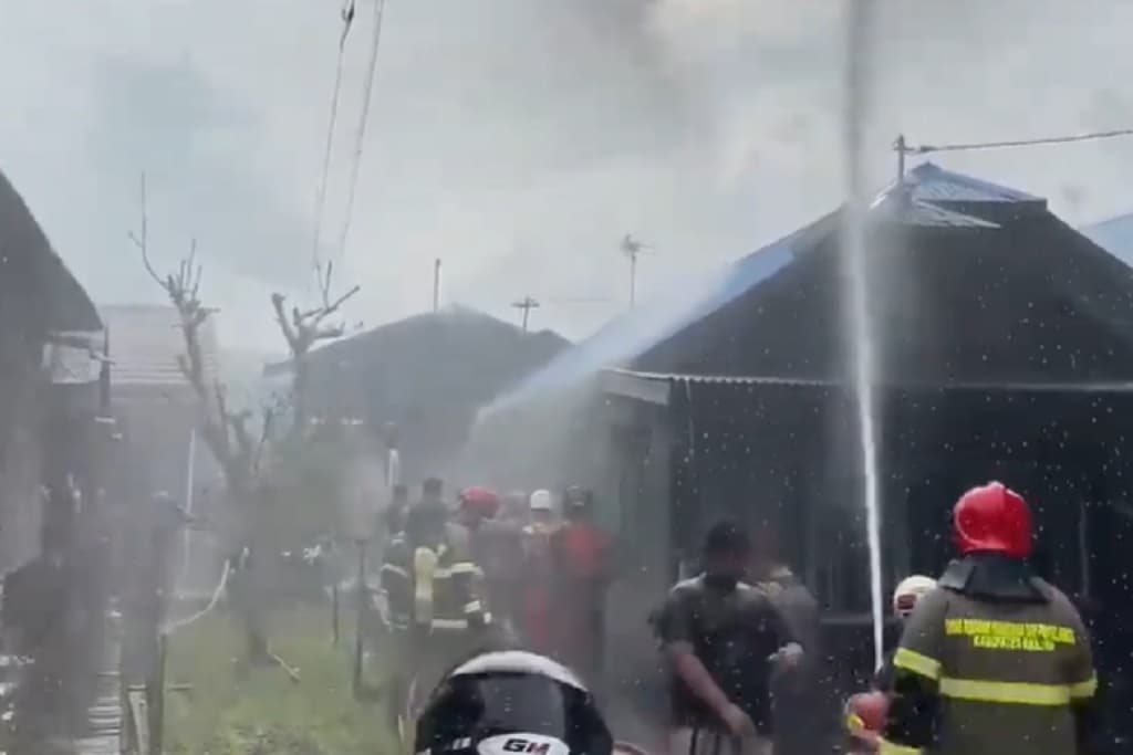 Kebakaran di Banjar Kalsel, 9 Rumah Ludes Dilalap Api, 1 Orang Luka-Luka