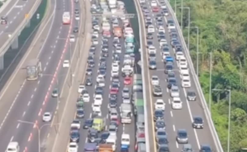 Ini Penyebab Tol Japek dan MBZ Padat Merayap saat Puncak Arus Mudik 