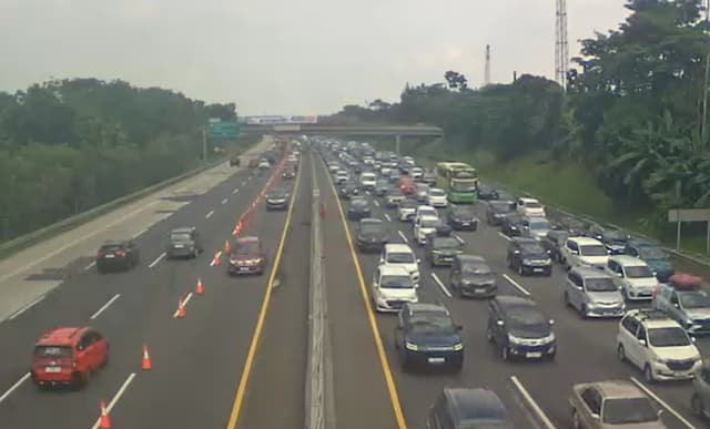 Tol Japek Padat, Contraflow Diterapkan di KM 55-65