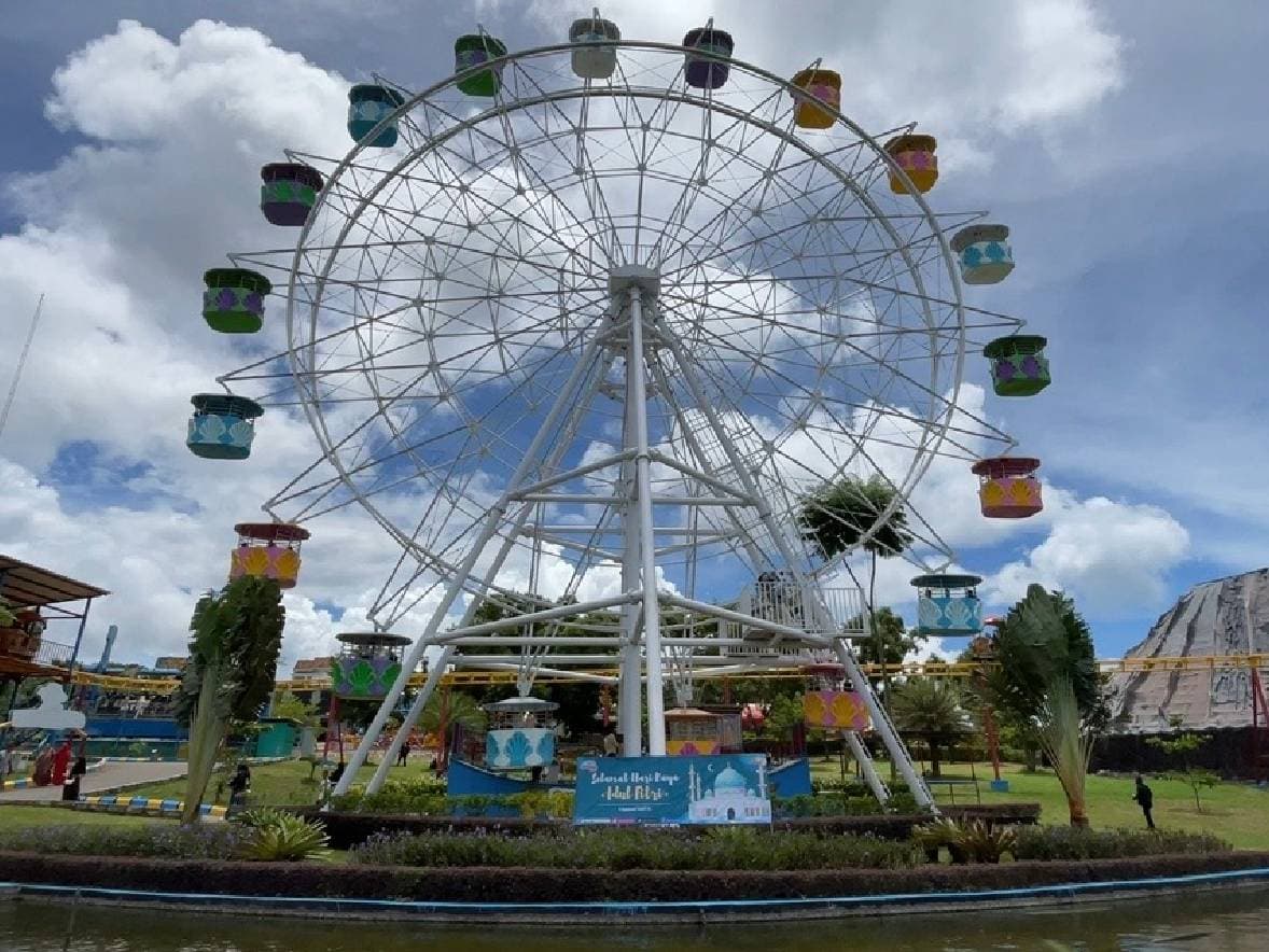 Lebaran Hari Kedua, Krakatau Park Jadi Magnet Seru Wisatawan di Lampung Selatan