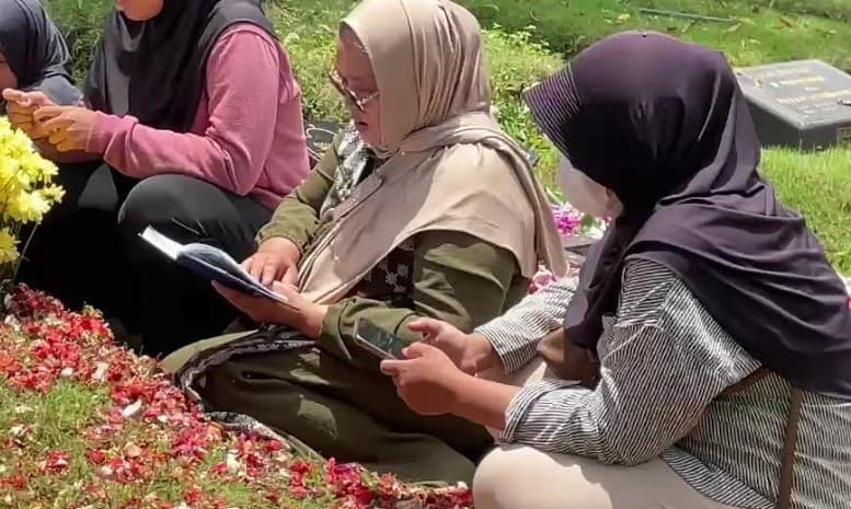 Begini Respons Keluarga saat Lihat Wajah Tersangka Pembunuhan Cucu Mpok Nori