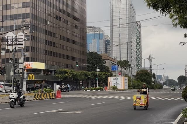 Lalu Lintas Jakarta Masih Sepi di H+5 Lebaran, Pekerja: Kalau Gini Terus kan Enak