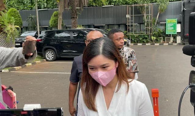 Istri Richard Lee Bungkam Usai Diperiksa 7 Jam di Polda Metro Jaya