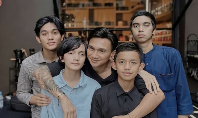 Anji Manji Ungkap Fakta Mengejutkan Tanggal Lahirnya Sama dengan Ibu dan sang Anak 