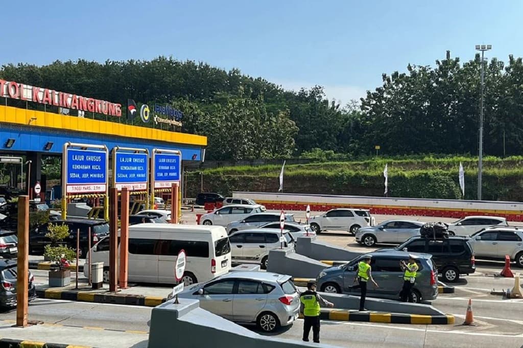 Arus Mudik-Balik Lebaran Terkendali, Menteri PU: Berkat Infrastruktur hingga WFA Arus Mudik-Balik Lebaran Terkendali, Menteri PU: Berkat Infrastruktur hingga WFA