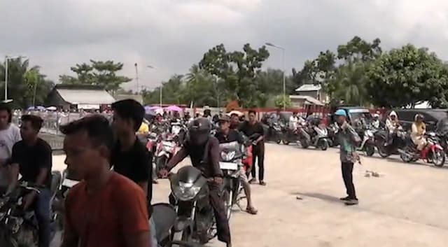 Antrean BBM di SPBU Rokan Hilir Mengular 2 Km, Ini Penyebabnya