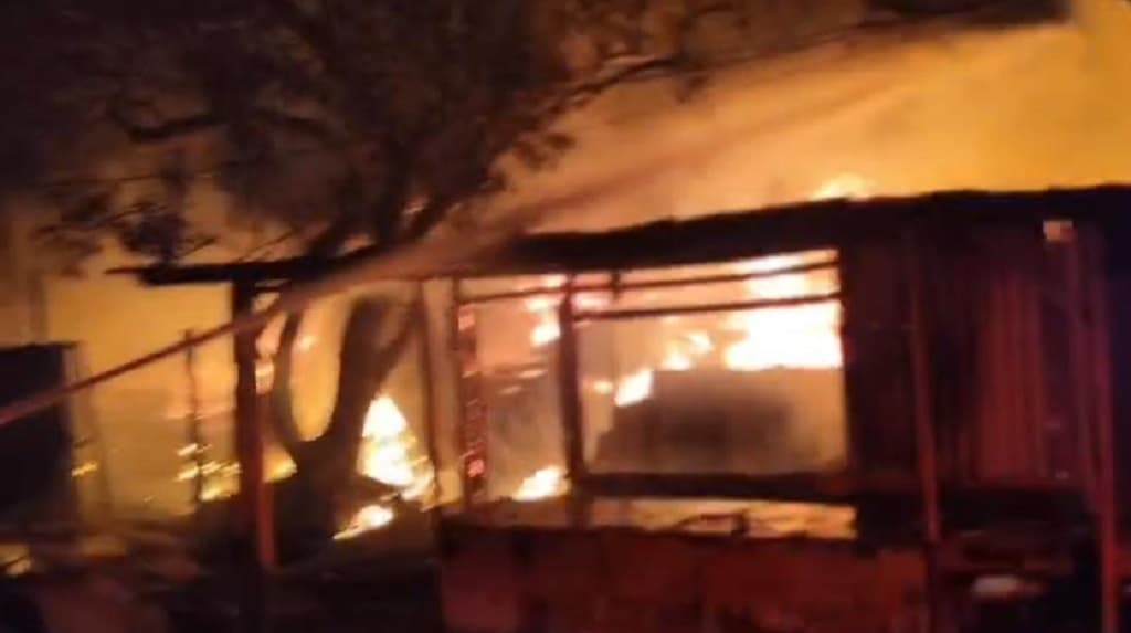 Kebakaran Hebat di Kota Bekasi, Terdengar Suara Ledakan