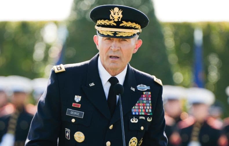 Menhan AS Pecat Kepala Staf Angkatan Darat di Tengah Perang Lawan Iran, Ada Apa?