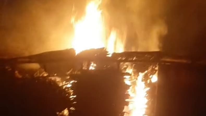 Korsleting Listrik, Gudang dan Tempat Produksi Pentol di Jombang Hangus Terbakar 