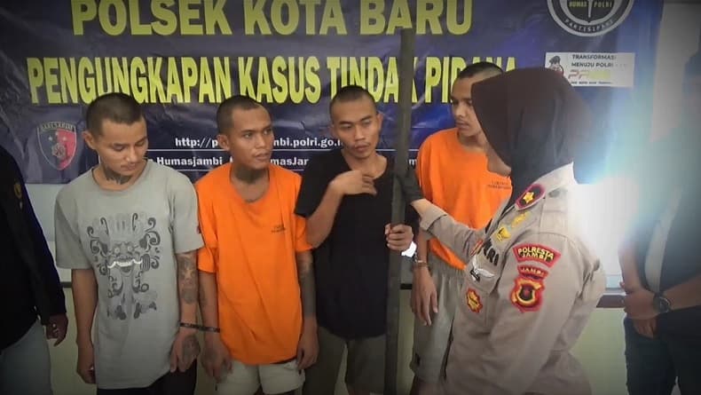 Tak Diberi Uang Saat Mengamen, 4 Anak Punk Keroyok Sopir di Jambi