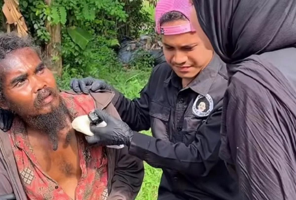 Milangusti Bantu ODGJ Bareng Aleh Tampilkan Proses yang Terasa Tak Dibuat-buat Milangusti Bantu ODGJ Bareng Aleh Tampilkan Proses yang Terasa Tak Dibuat-buat