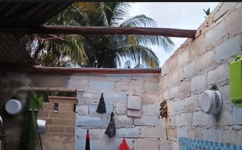 Hujan Badai Terjang 2 Desa di Bangka Barat, Lebih dari 20 Rumah Rusak Parah