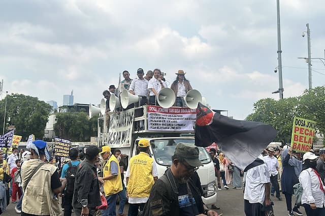 Roy Suryo Cs Demo di DPR, Tuntut Jokowi Tunjukkan Ijazah ke Publik