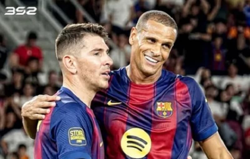 Barcelona Legends Hancurkan DRX Legends 3-0 di GBK, Rivaldo Jadi Pembeda