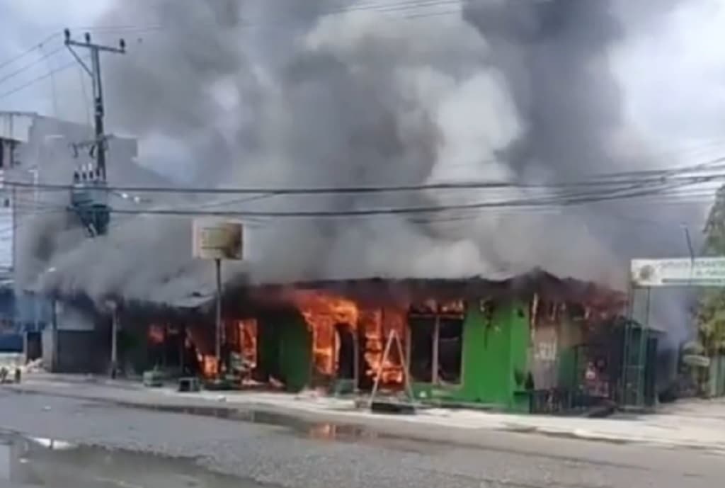 Ponpes Hidayatullah Mamuju Terbakar, 5 Ruang Kelas dan Kantor Zakat Ludes