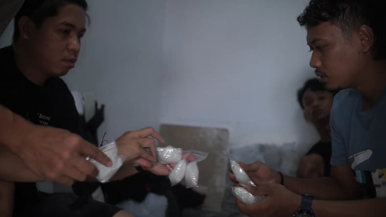 3 Orang Ditangkap Termasuk Pasutri, Polisi Ungkap Gudang Sabu di Makassar