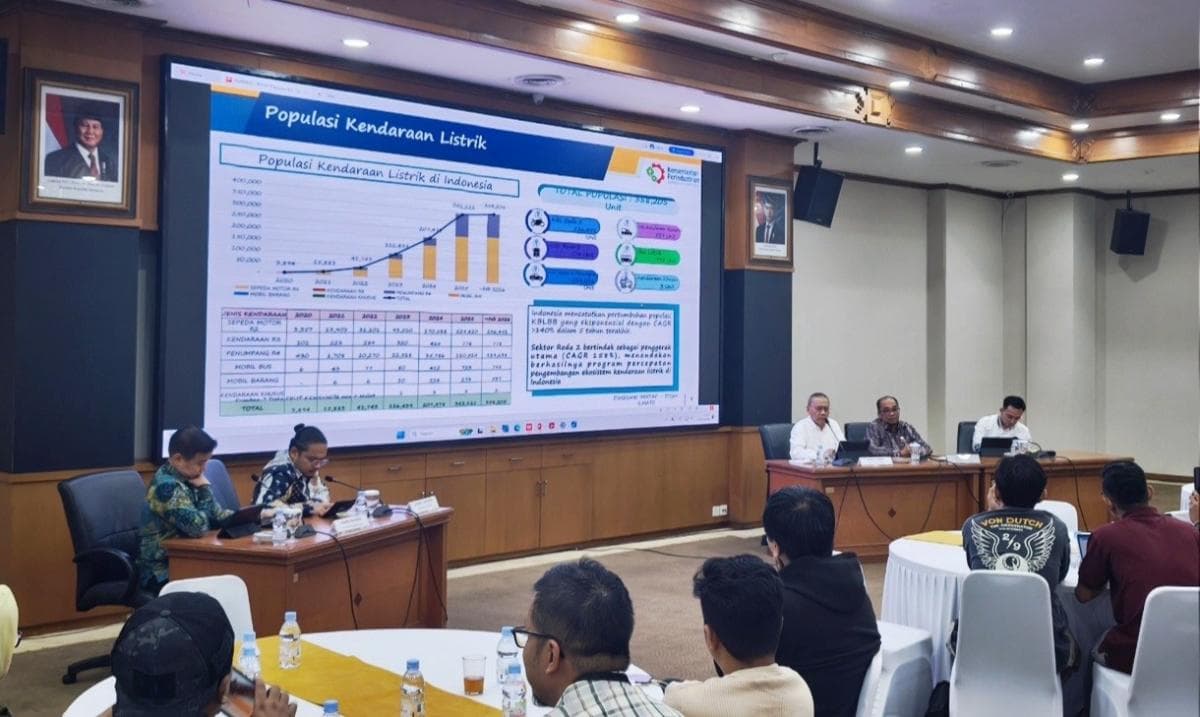 Mobil Listrik Booming di Tengah Kenaikan Harga BBM, EV Jadi Mesin Pertumbuhan Otomotif
