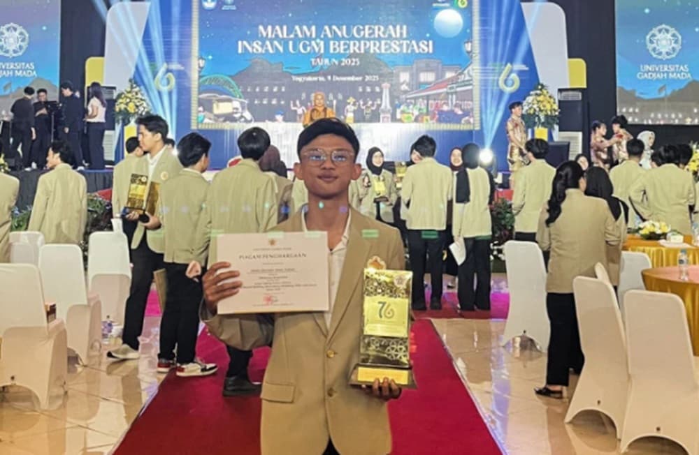 Kisah Inspiratif Alfath, Mantan Kuli Bangunan yang Kini Jadi Mahasiswa Berprestasi UGM