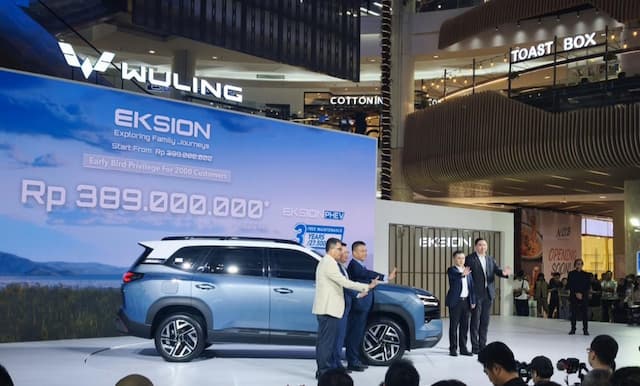 Meluncur, Bikin Kaget Wuling Eksion Dibanderol mulai Rp389 Juta