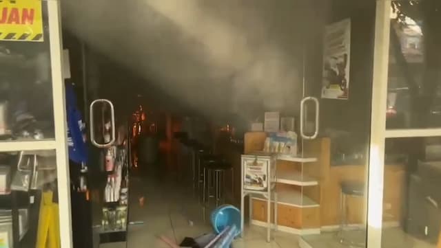 Kebakaran Toko Parfum di Tuban, Pembeli Terluka