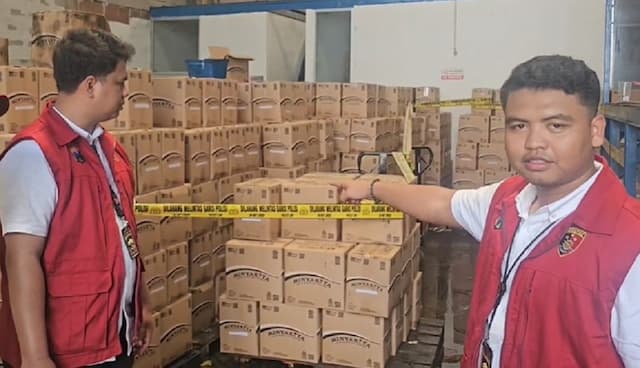 Polisi Gerebek Pabrik Minyakita di Sidoarjo, Diduga Kurangi Takaran Jeriken