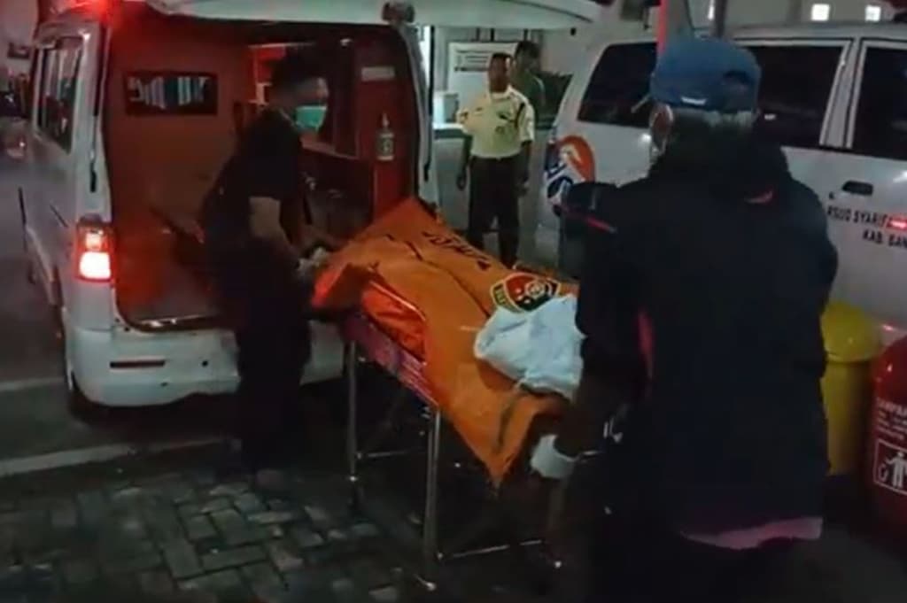 Sadis! Wanita Muda Tewas Dibacok di Bangkalan, Celurit Ditemukan di TKP