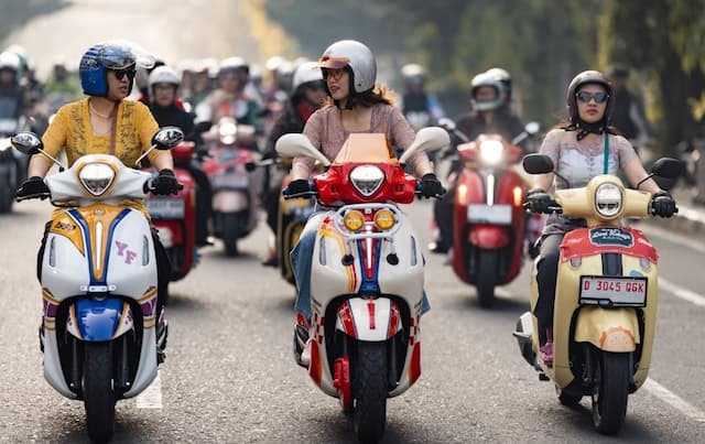 Pakai Kebaya, Komunitas Motor Perempuan Girls Day Out Gelar Touring Peringati Hari Kartini