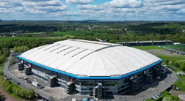 Liga Jerman Geger! Kakek 65 Tahun Ditemukan Tewas di Toilet Stadion Schalke 04