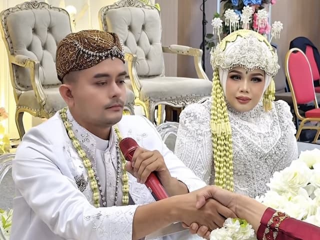 Selamat! Elly Sugigi Resmi Menikah Lagi ke-6 Kalinya