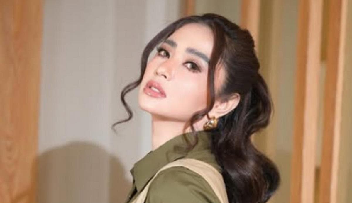 Klarifikasi, Dewi Perssik Malah Ditertawakan Akun Penyebar Hoaks Meninggal
