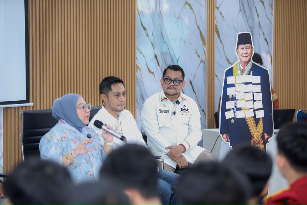 Peringati Hardiknas, KNPS Bangkitkan Semangat Belajar Siswa SRMA 10 Jaksel