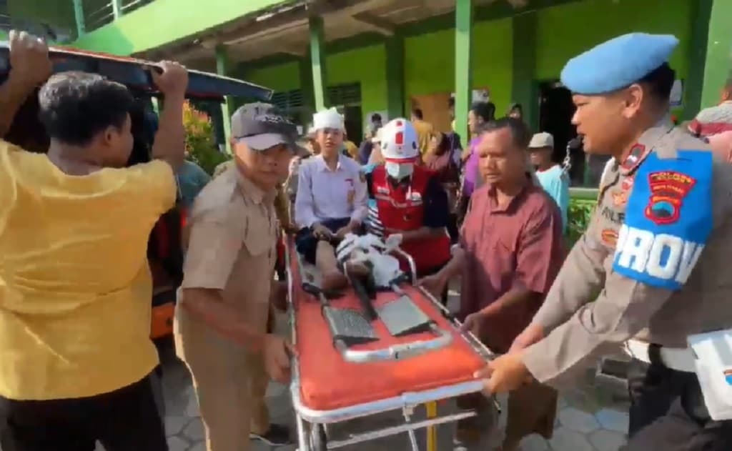 Kronologi Atap Ruang Kelas MTs di Sragen Ambruk, 15 Siswa dan Guru Luka Berat