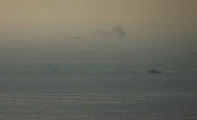 Kapal India Diserang hingga Tenggelam di Pantai Oman