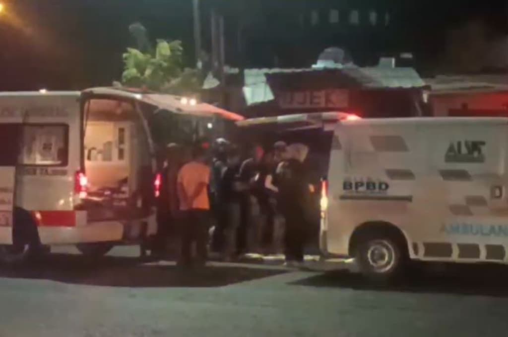 Ngeri! 3 Remaja Boncengan Motor Tewas Ditabrak Truk di Jombang, Sopir Kabur