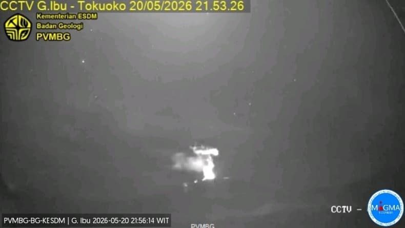 Gunung Ibu Erupsi Muntahkan Kolom Abu Vulkanik 1.000 Meter