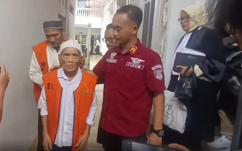 PTPN Tolak Damai, Kakek 72 Tahun Terdakwa Pencuri Getah Karet Diadili di PN Kalianda