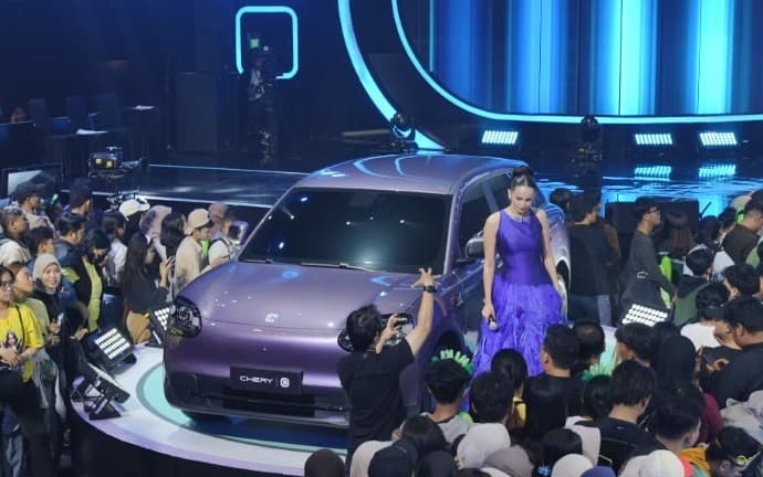 Pemenang Indonesian Idol XIV Dapat Hadiah Mobil Listrik Chery Q